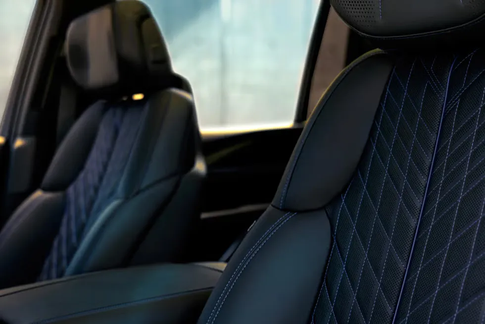 캐딜락 에스컬레이드 IQL 이미지