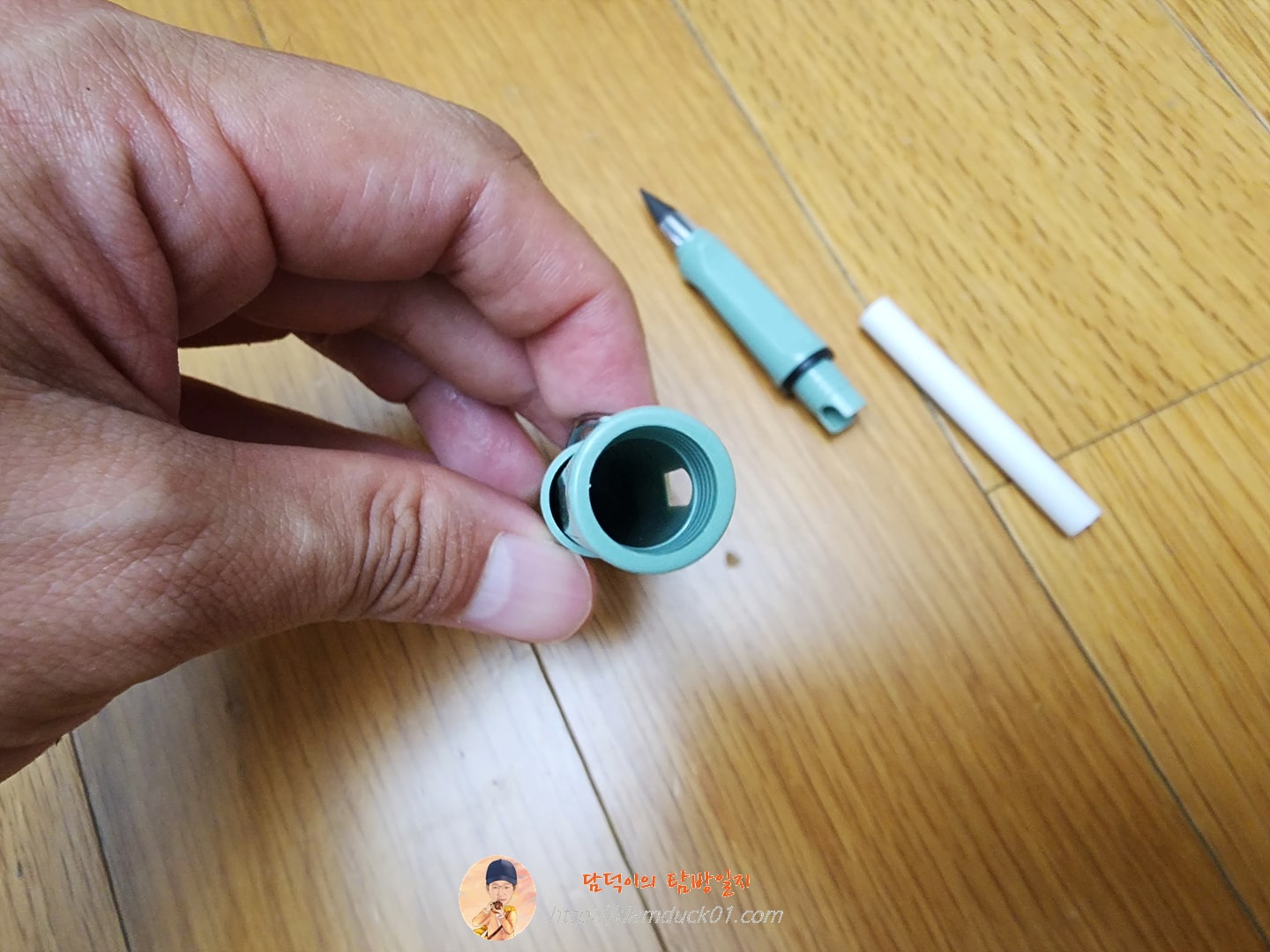 써도 써도 닳지 않는 무한 필기펜