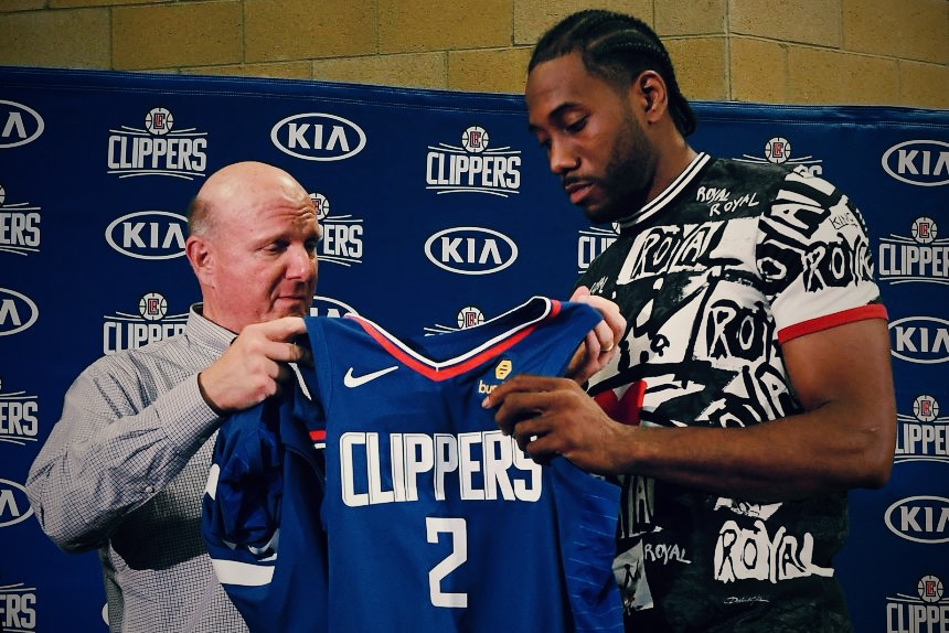 스티브 발머와 카와이 레너드 사진