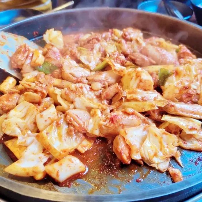 현봉식 청일전자 미쓰리 명대리 김기남이 운영하는 닭내장 닭갈비 춘천 의암호 레고랜드 근처 맛집