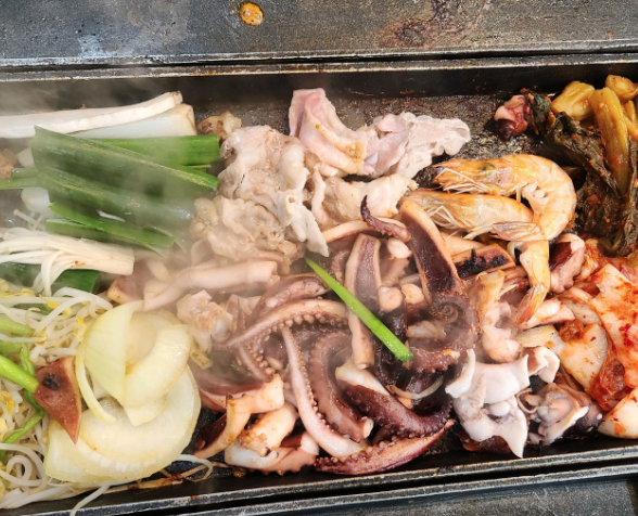 신선한 해산물과 삼합이 끝내주는 ‘샤브리안’