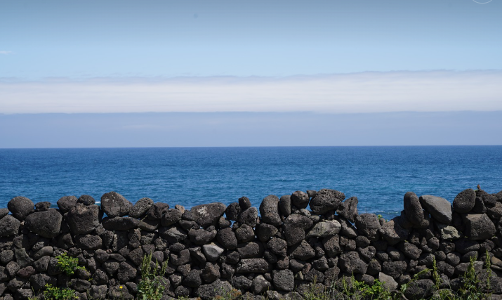 제주도 해안 하늘 풍경 이미지