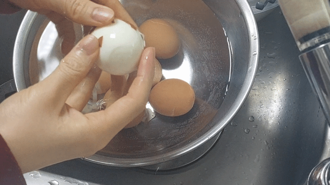 계란 껍질 잘 까지게 삶는 법