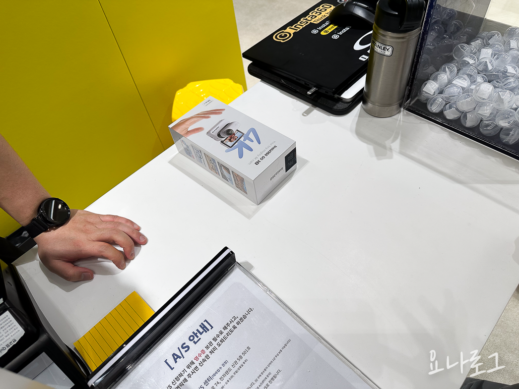 insta360 GO3S instaGO3S 액션캠 액션캠추천 브이로그 브이로그카메라 브이로그카메라추천 카메라 카메라추천 현대백화점 판교현대백화점 여행준비 인스타360 대학생선물 선물추천 여자친구선물 남자친구선물