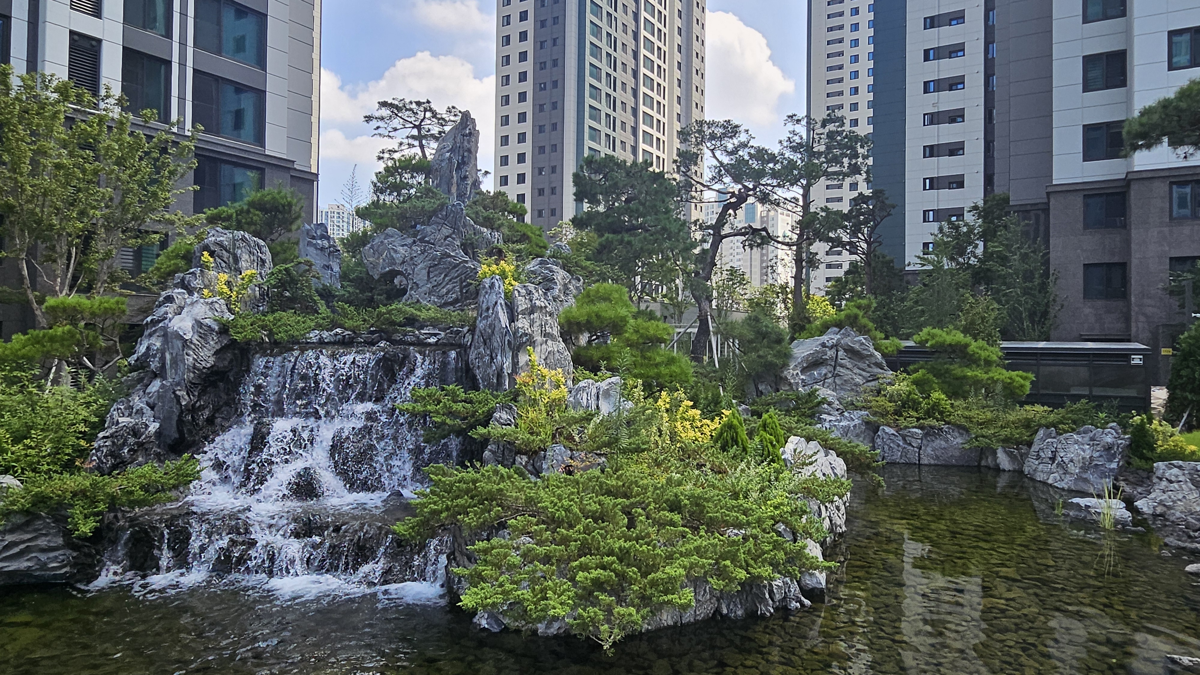 아파트 전경 사진