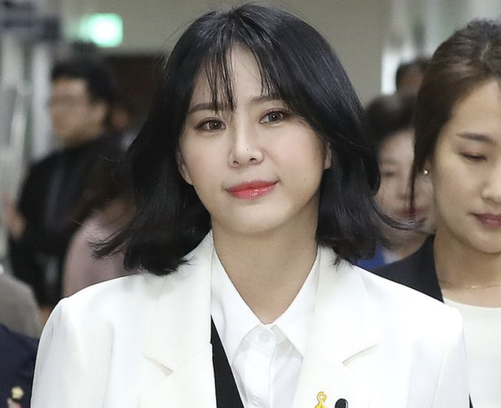 윤지오 프로필