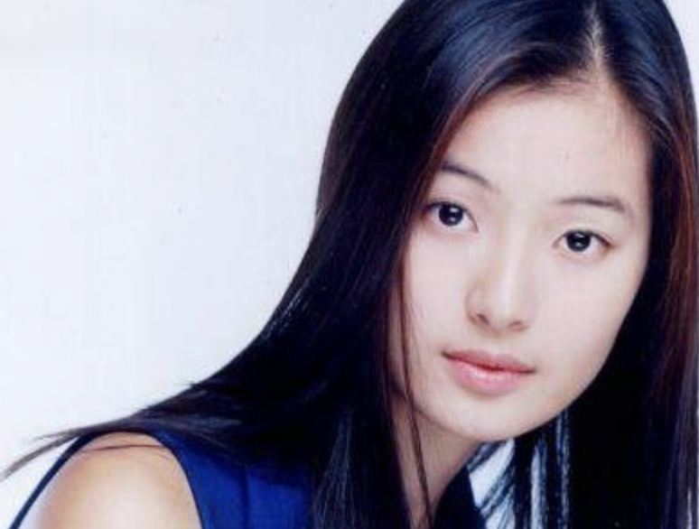 윤소이 어린시절