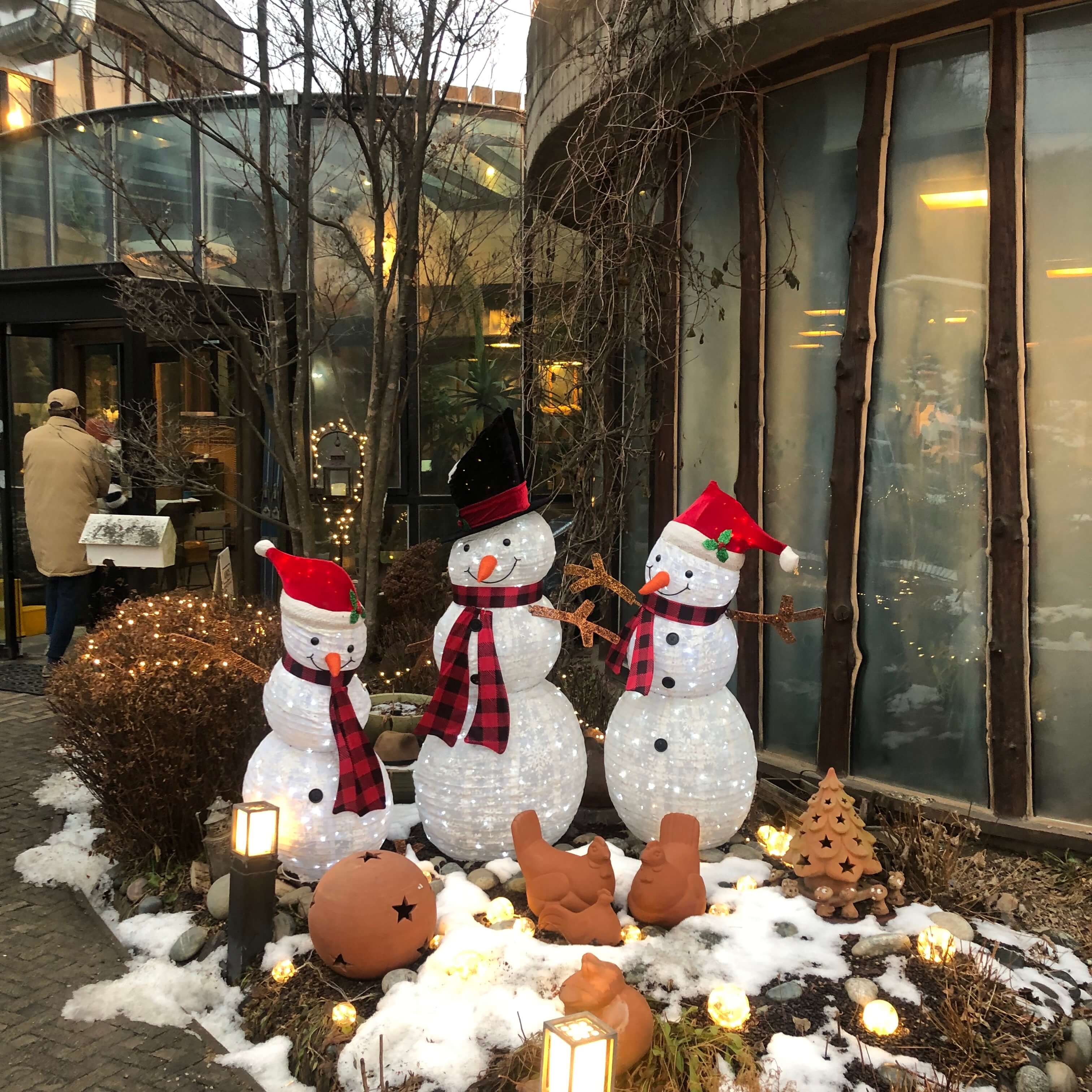 아이노스 외관 1