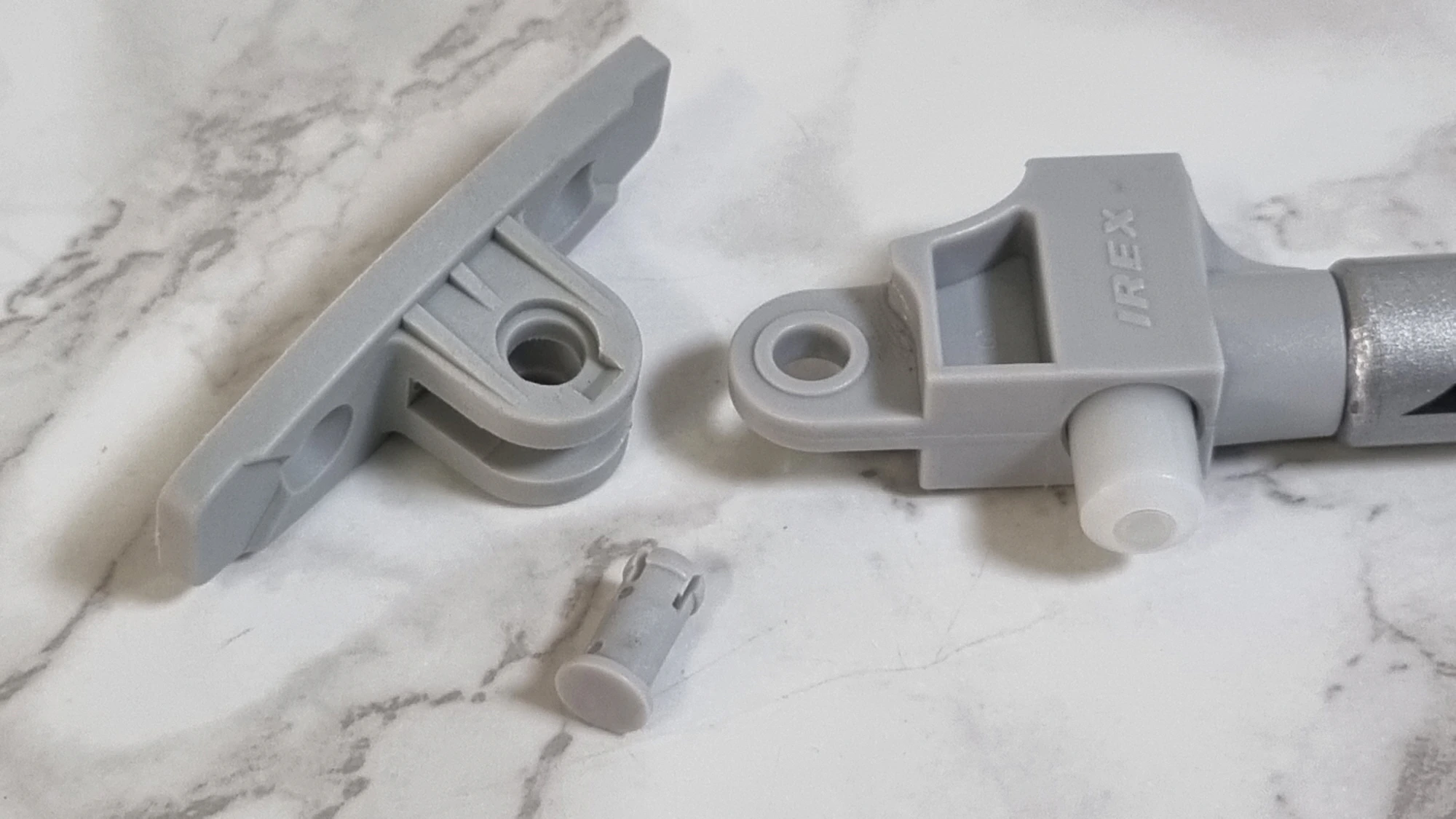 쇼바 연결 부품 분리 완료 모습