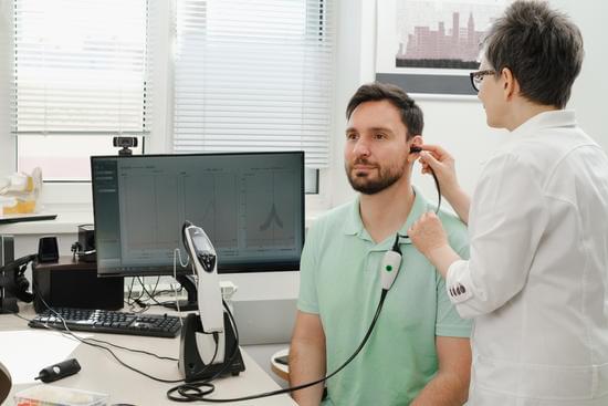 전도성 난청(Conductive Hearing Loss): 원인, 증상, 치료 방법