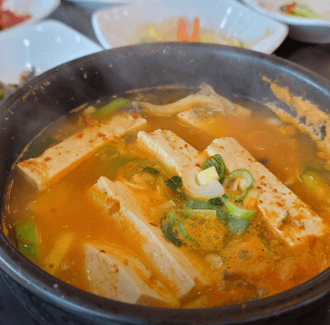 생방송투데이 파주 두부전골 맛집