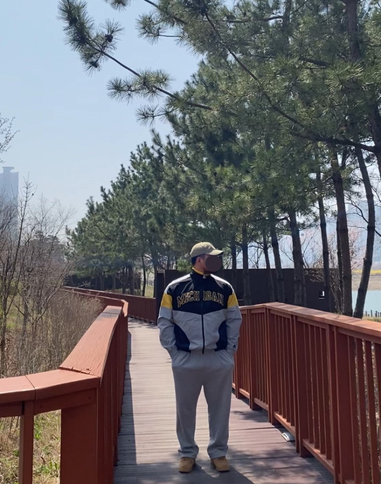 데일리룩(2025. 4. 11.)더블알엘 RRL 가먼트 다잉 트윌 볼캡, 스타터 x 미시간 집업자켓 윈드브레이커 바람막이, 토피 벌룬핏 와이드 팬츠, 나이키 에어포스 미드된장포스1