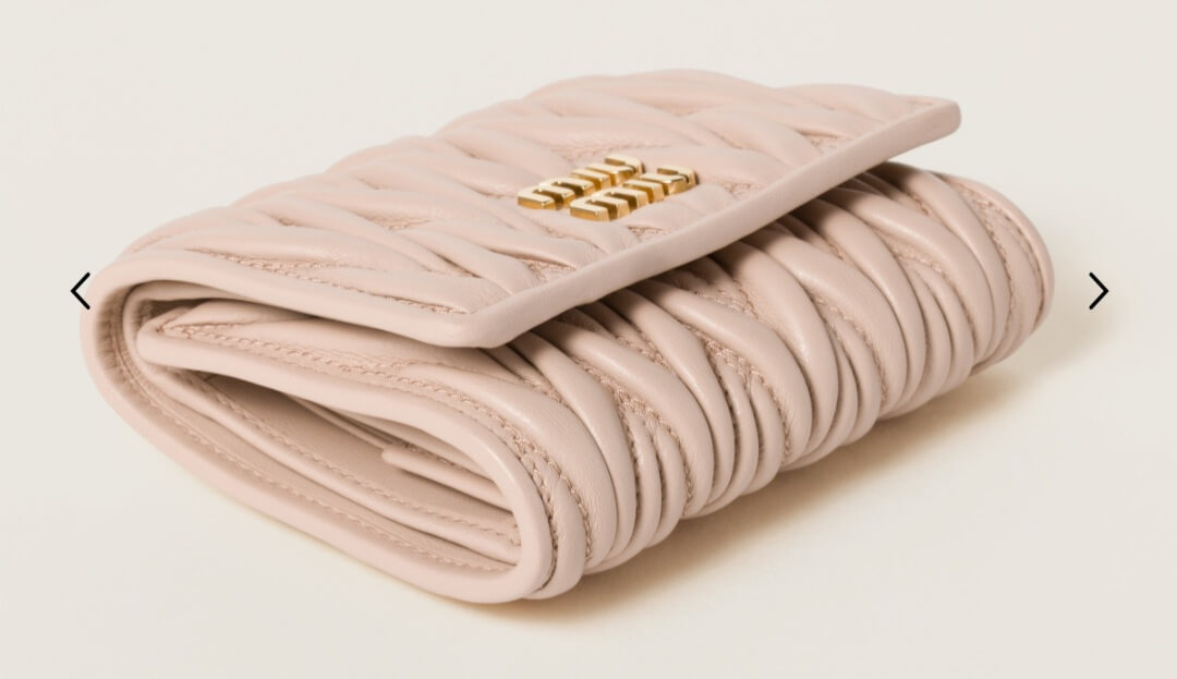 미우미우 miu miu 스몰 마테라쎄 지갑