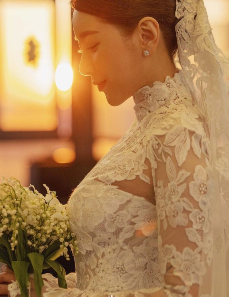 서인영 부케 은방울꽃 