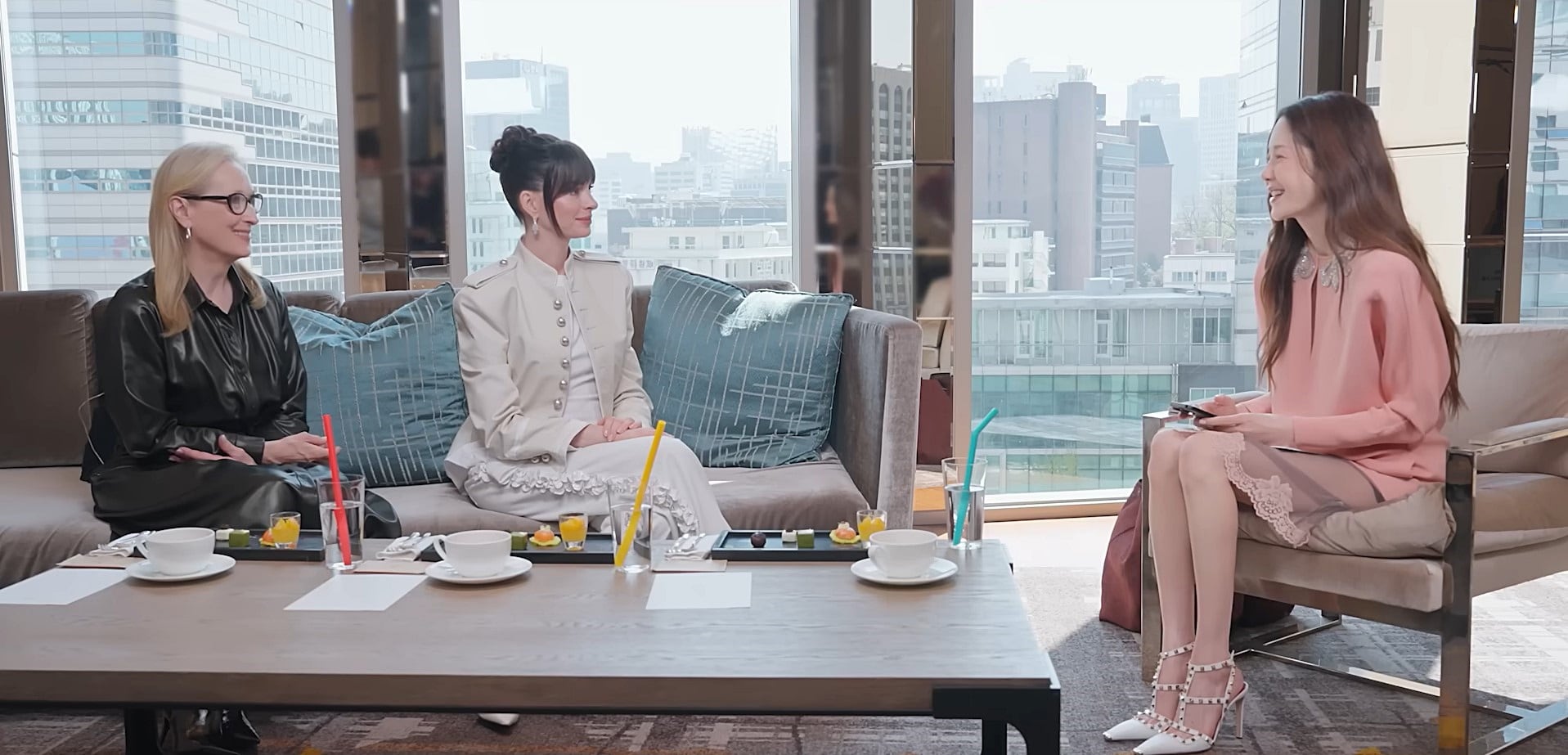 고현정 메릴 스트립 앤 해서웨이와 전격 만남: "너무 아름답다" 극찬받은 미모와 '악마는 프라다를 입는다 2' 인터뷰 비하인드