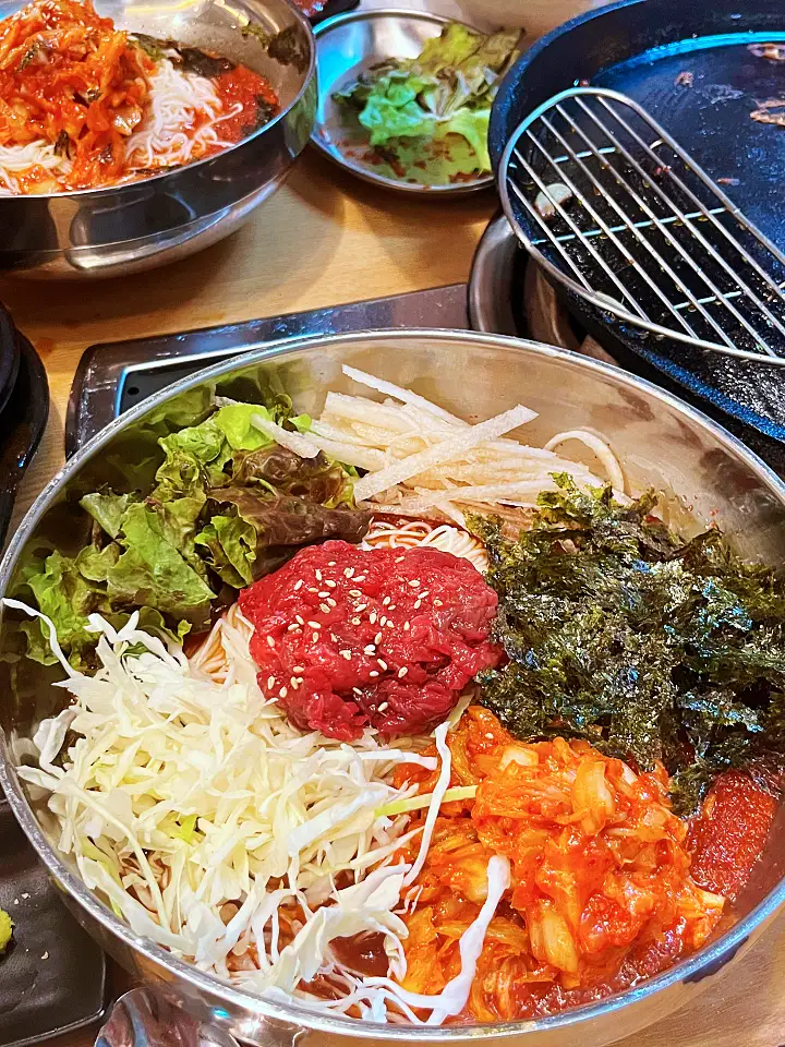 서초 반포 식당 묵은지 관자 돼지 삼합 솥뚜껑에 구운 흑돼지 맛있으면 0칼로리 맛집 추천