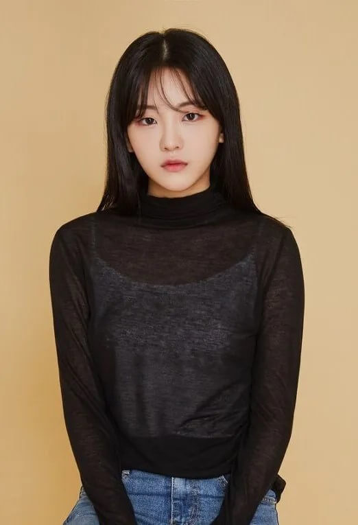 조이현 홍보 포스터 박성아 역을 맡았습니다.