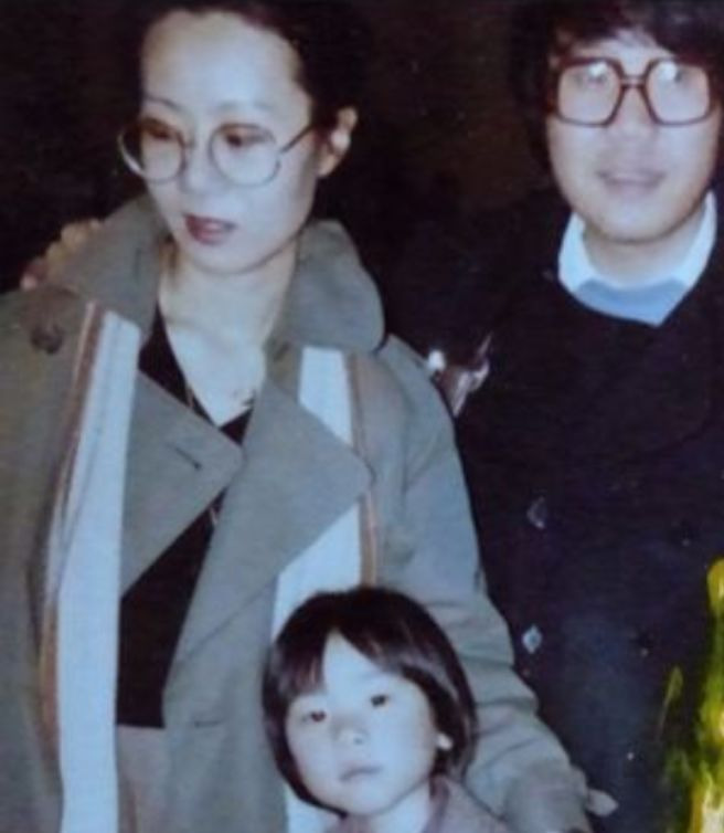 배우 윤여정 아들 조늘(니얼 조) 공개: 힙합 컨설턴트가 말하는 정체성과 오스카 어머니