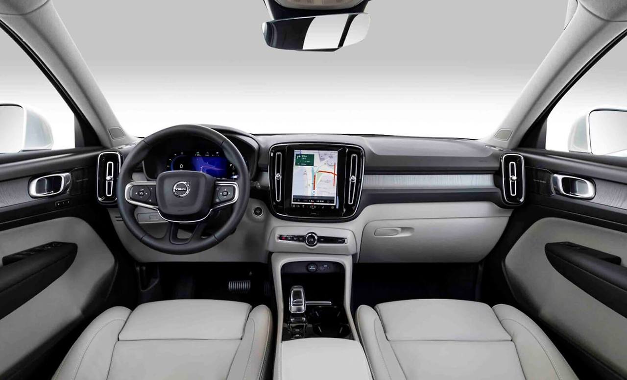 볼보 XC40 하이브리드