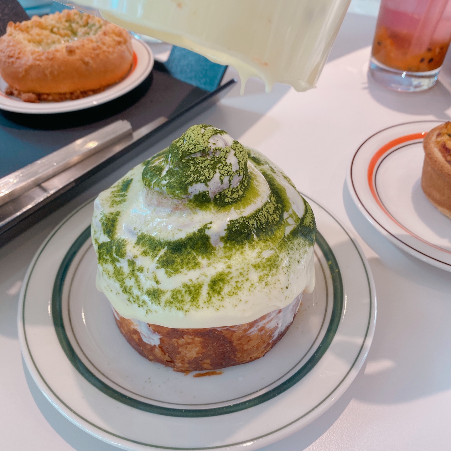 제주 구좌 송당무끈모루 안돌오름 밧돌오름 웨딩포토존 웨딩촬영 대형베이커리 카페 안도르 andor 인생샷