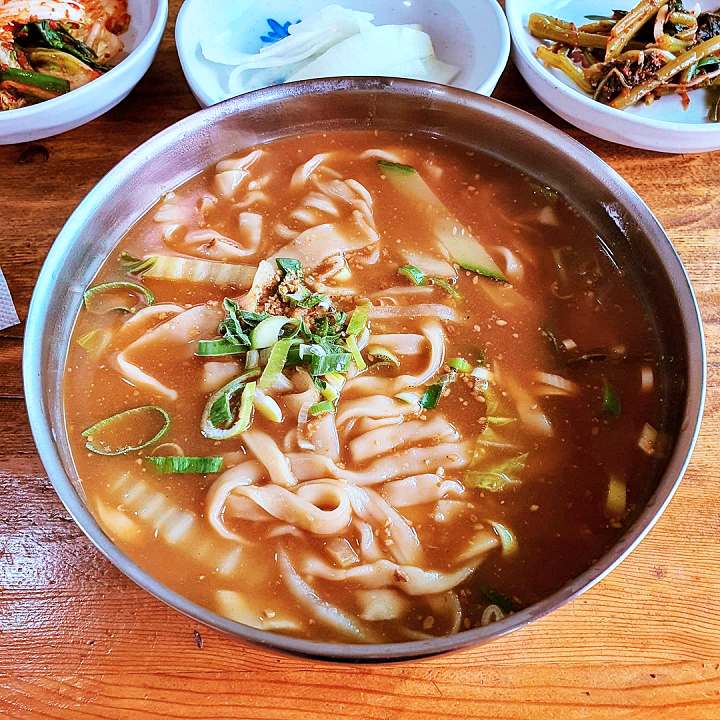 택시맛객들의 수다 정선 된장 칼국수 장칼국수 맛집 설국 겨울 핫플 감자전 맛있는 만항재쉼터 & 화암동굴 여행 가볼만한 곳 추천