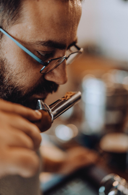 냄새로 돈 번다! '프로페셔널 냄새 감별사'의 세계