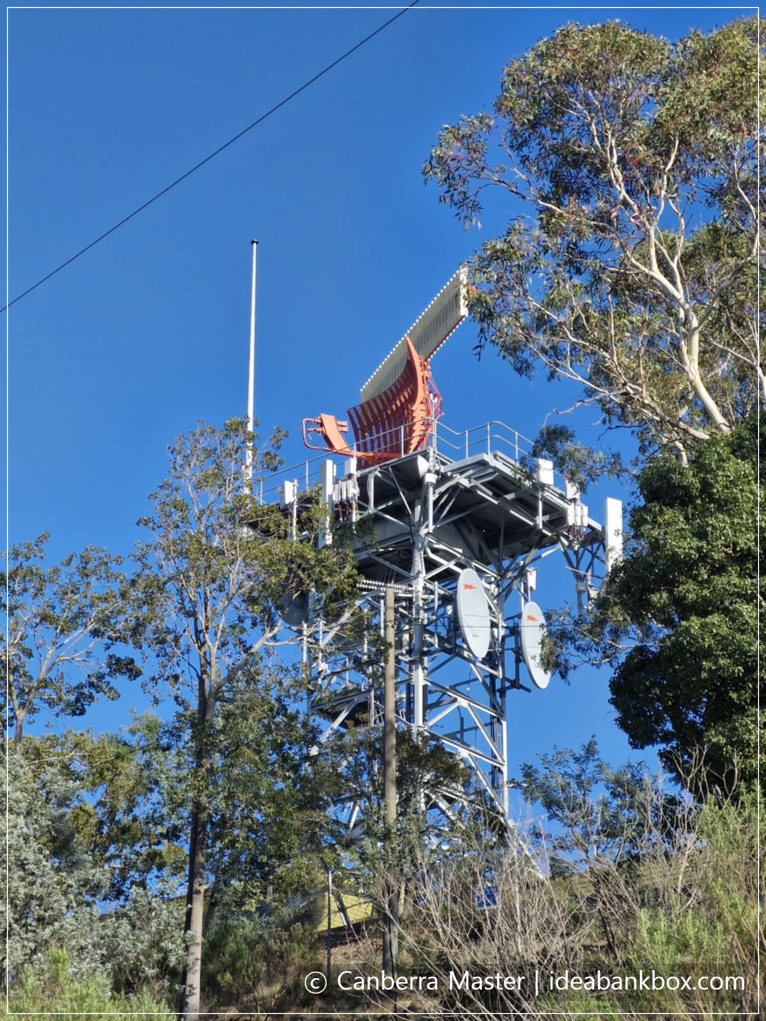 레이다 기지(정상에 거의 다왔다는)