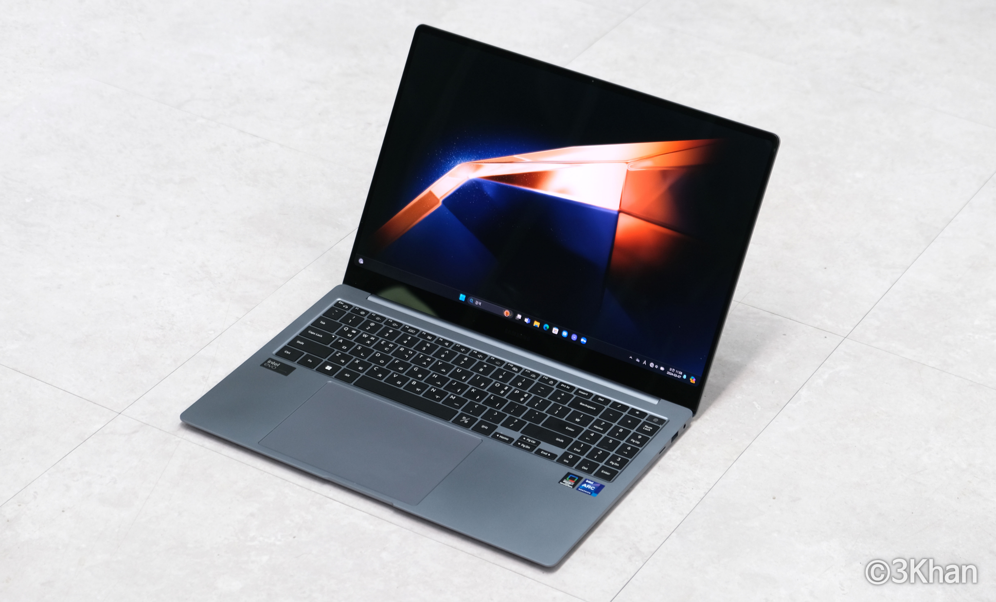 갤럭시북4프로 디스플레이