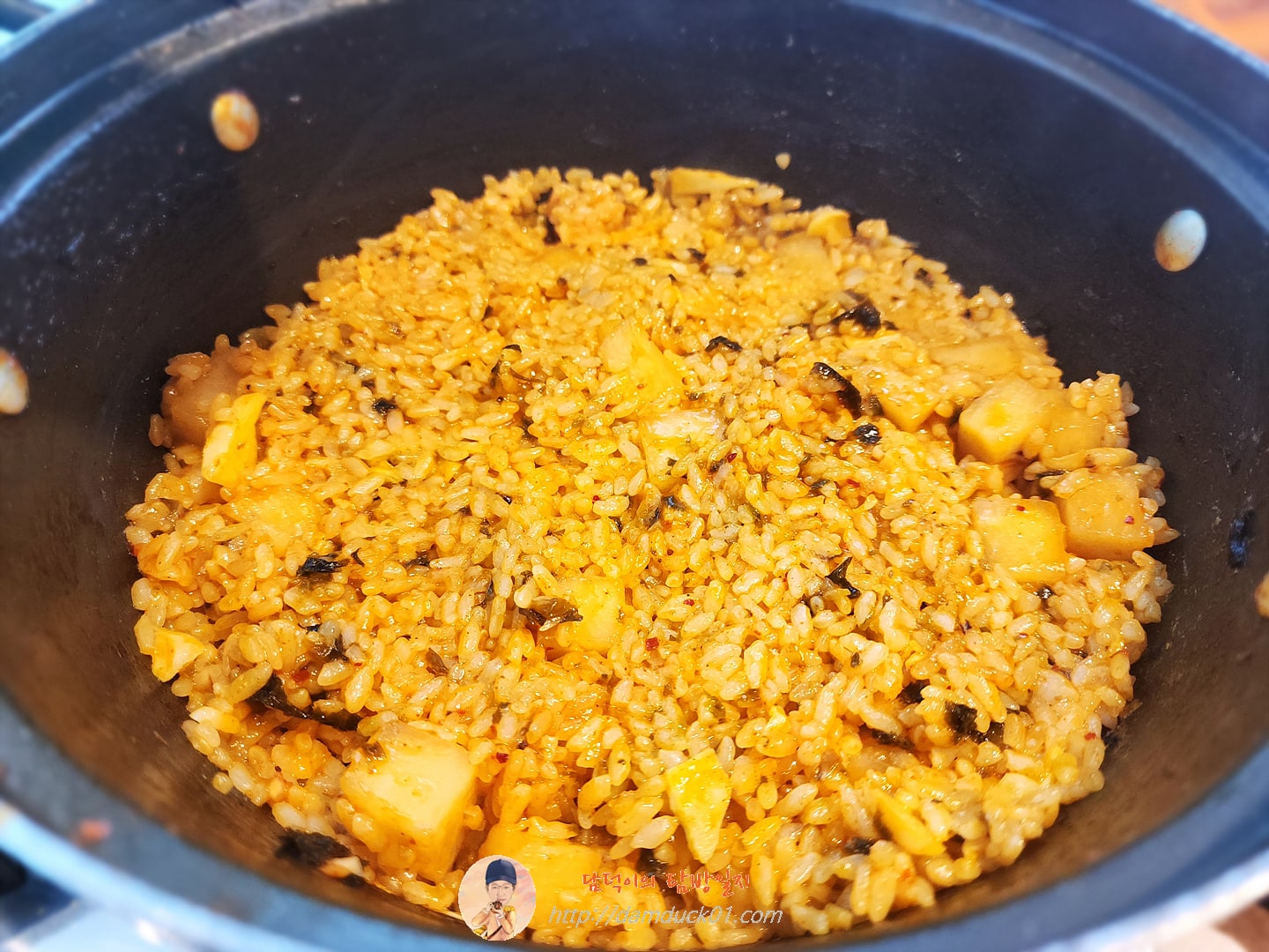 깍두기 버터 볶음밥