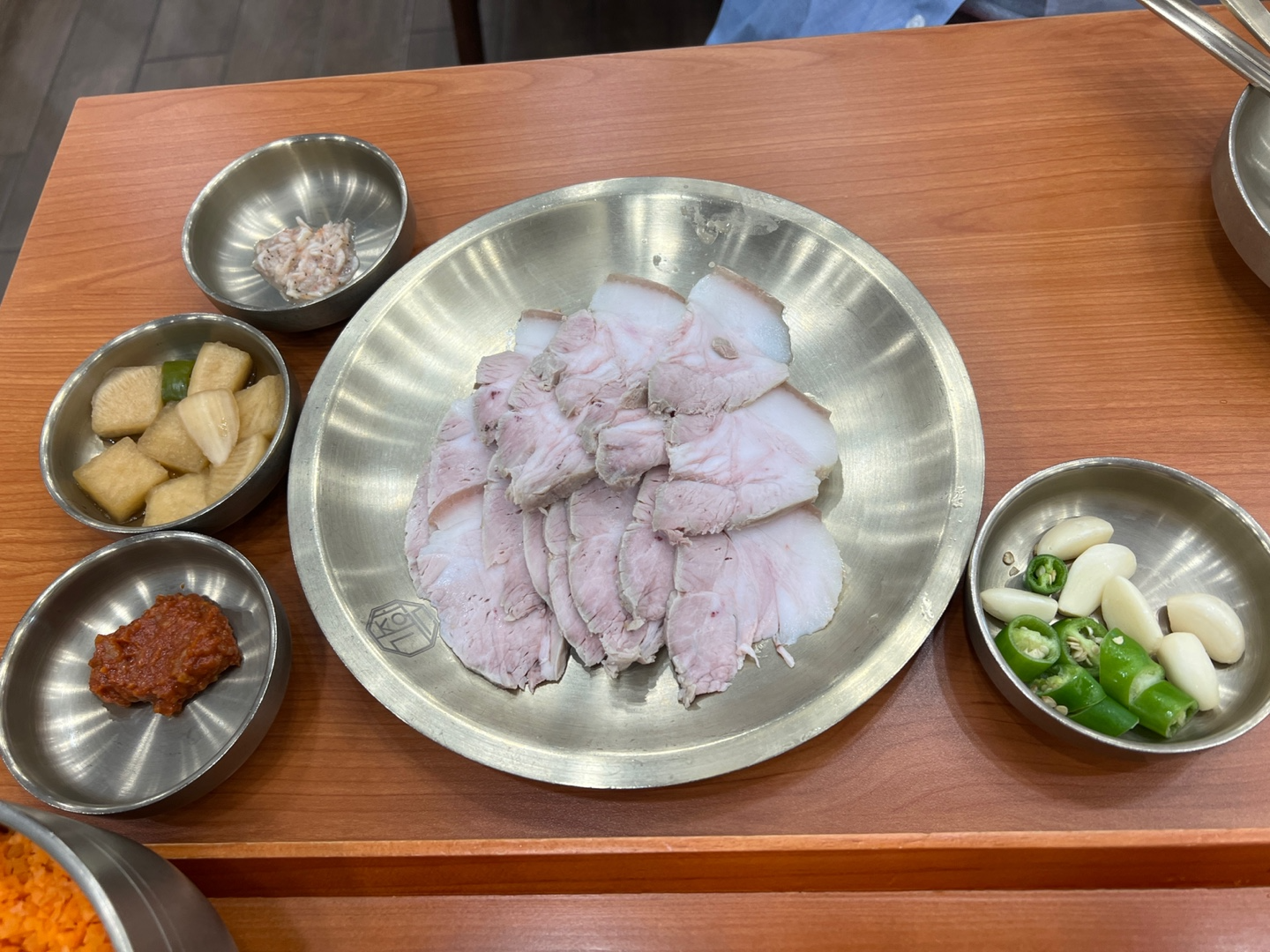 기장옥샤브칼국수 냉수육