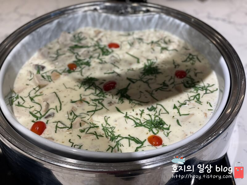 방콕 신돈캠핀스키 이그제큐티브 라운지 이브닝칵테일 뷔페메뉴