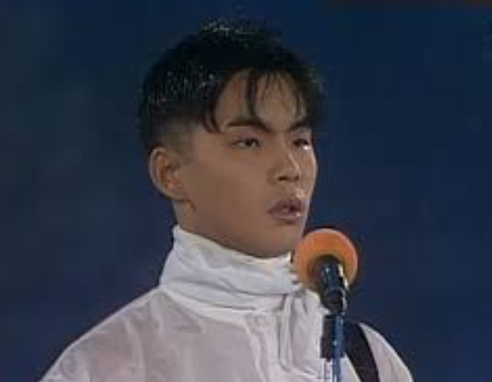서동욱