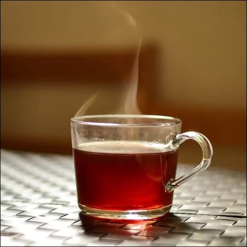 뜨거운 홍차 한 잔