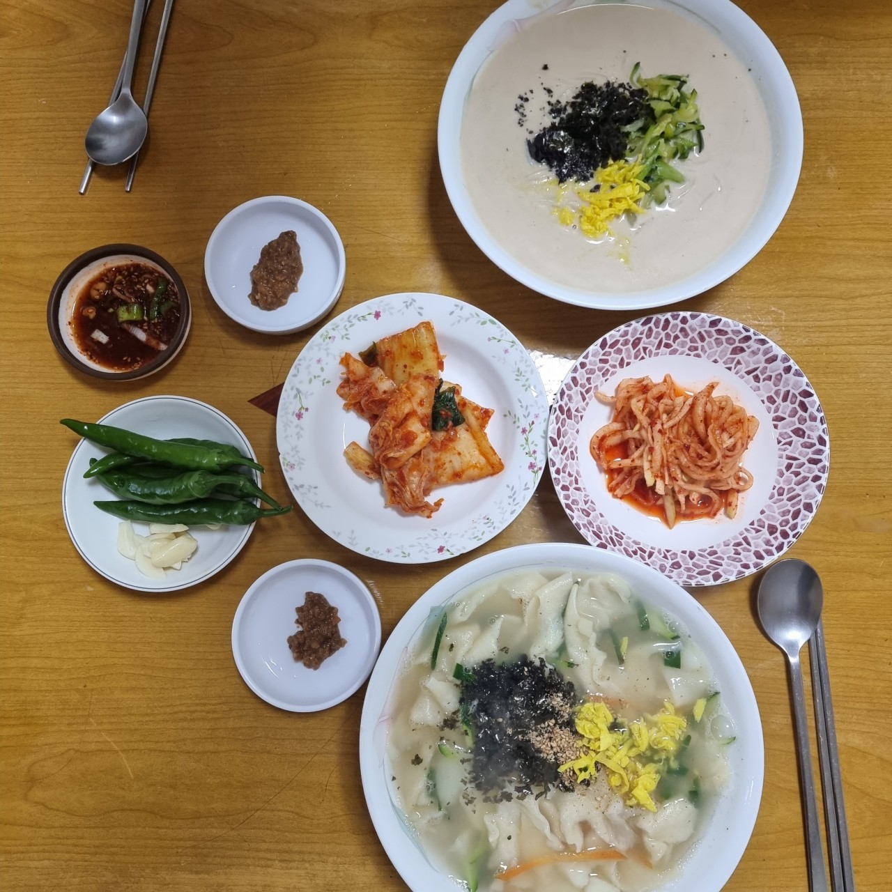 생생정보 콩국수 맛집 옥순손칼국수(옥순 할매의 콩국수)