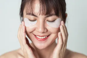 눈밑-주름-없애는-방법