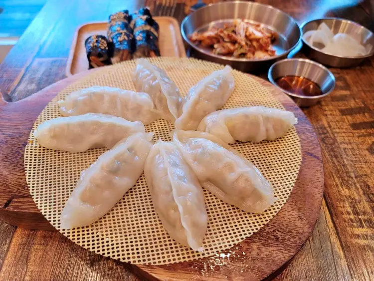 투데이 맛있는 메뉴 더위타파 냉칼국수 맛있는 식당 추천 부산 해운대 달맞이길 맛집