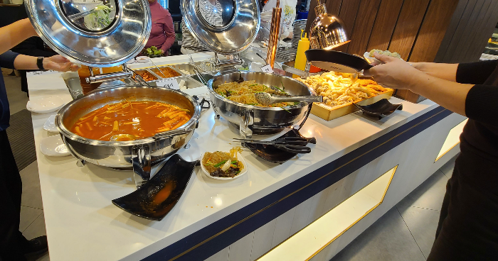 명륜진사갈비 성남모란시장점 목살 삼겹살 양념갈비 돼지껍데기 닭갈비 등갈비 사이드메뉴