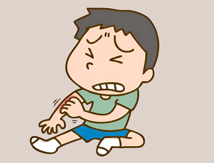 피부가-갈라져서-출혈이-있는-남성