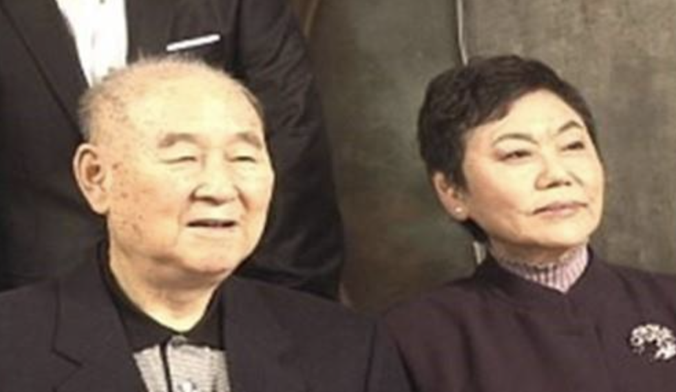 백수련 김인태 부부