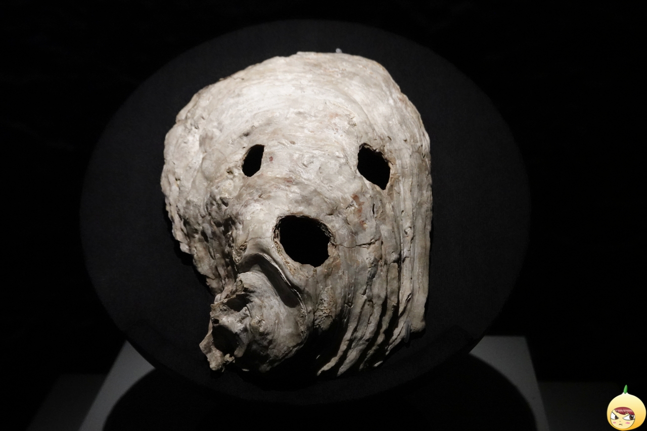 일본 구마모토현 아타카 패총 조개가면