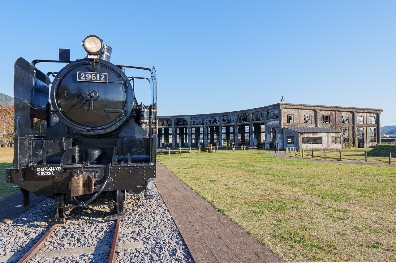 옛 분고모리 기관고에 위치한 SL증기 기관차