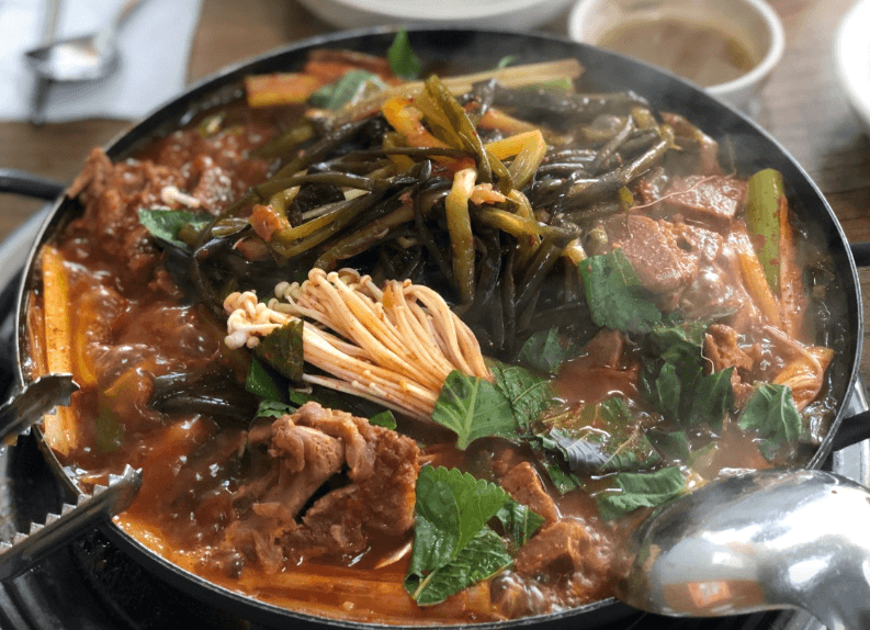 토밥즈 토요일은 밥이 좋아 파김치 감자탕 천안 맛집