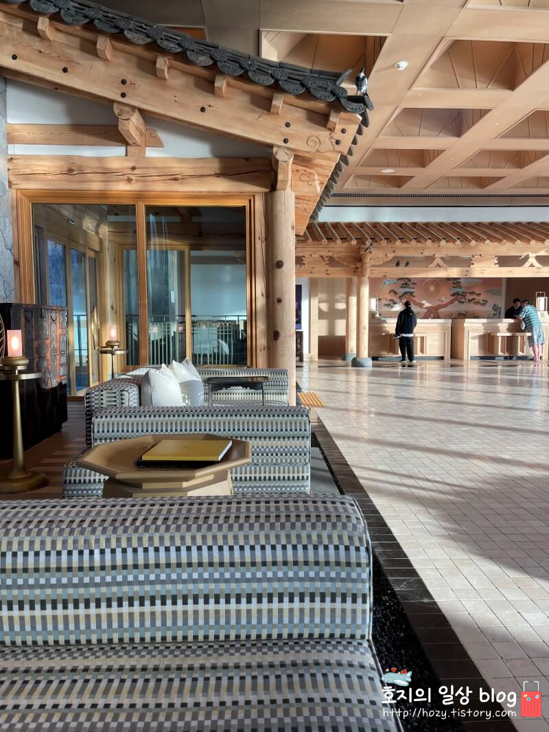 제주 JW메리어트 로비 전경