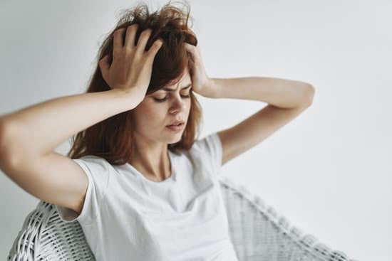 편두통: 원인, 증상, 치료 및 관리 방법