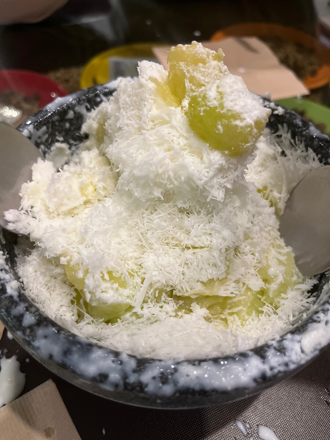 메론 빙수 먹기 시작1