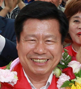 류규하 프로필 나이 고향 학력 재산 경력