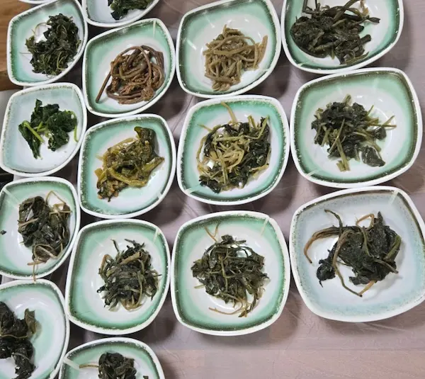 산채더덕구이 반찬