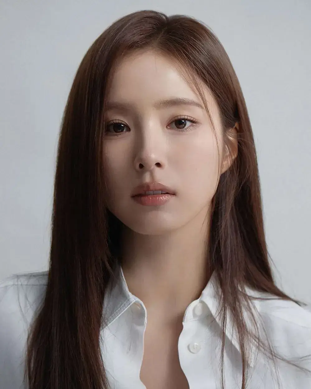 냄새를 보는 소녀의 주인공 신세경의 대표 홍보 포스터로 오초림역을 맡았습니다.