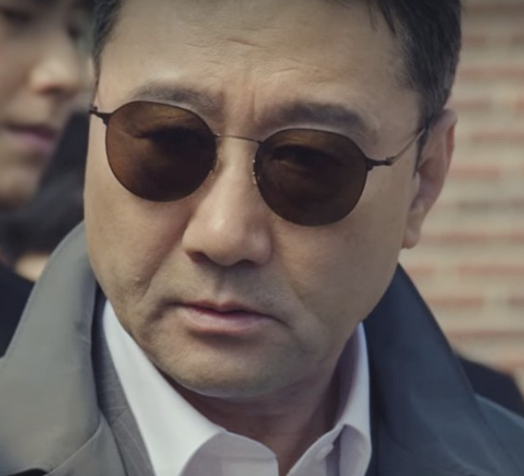 최정우 선글라스