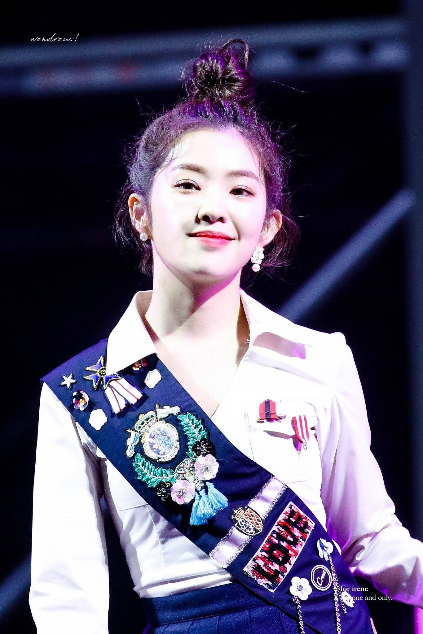 레드벨벳 아이린 고등학교 졸업사진